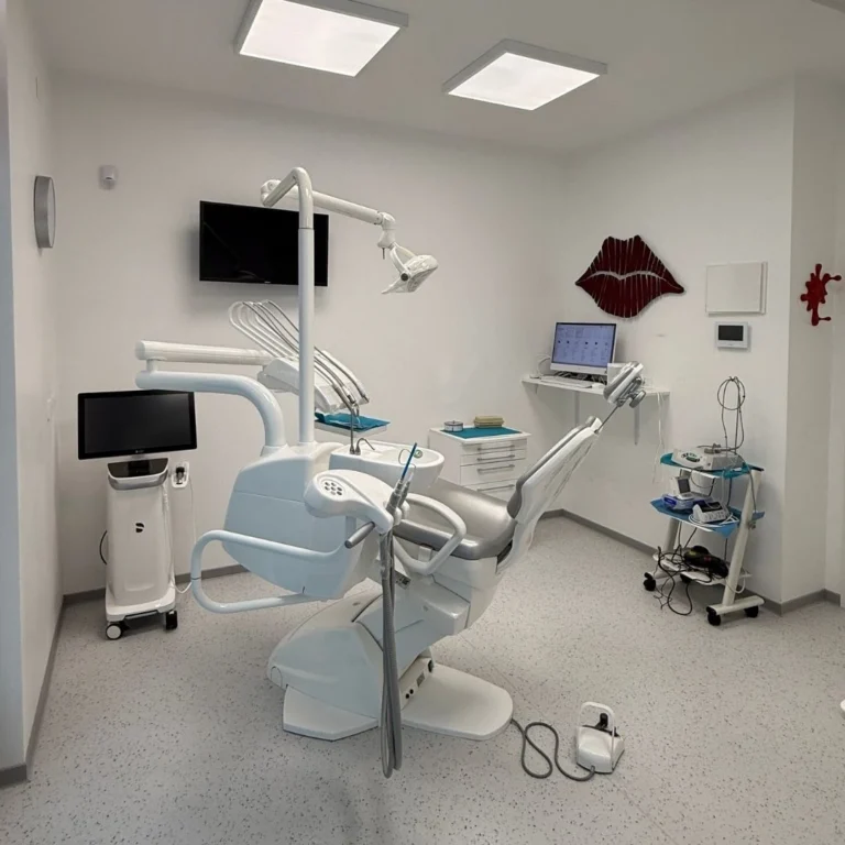 GALLERY 1 - Dentista a Grado (8)