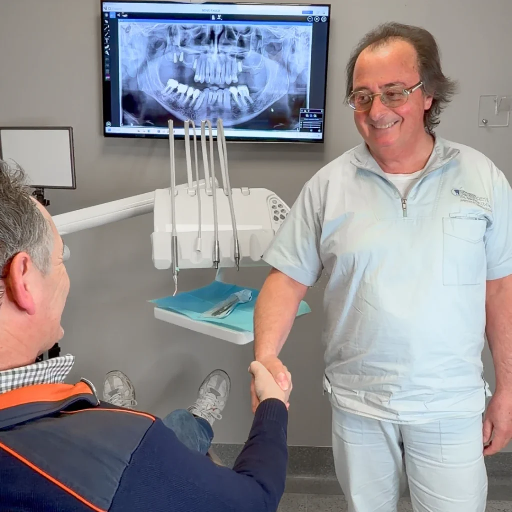 FOTO CI PRENDIAMO CURA DI TE 1 - Dentista a Ronchi