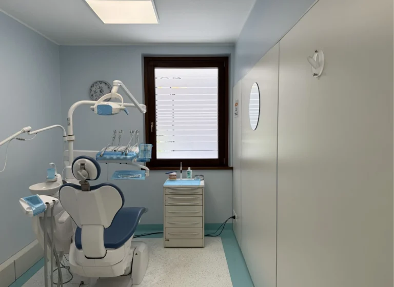 GALLERY 1 - Dentista a Udine (11)