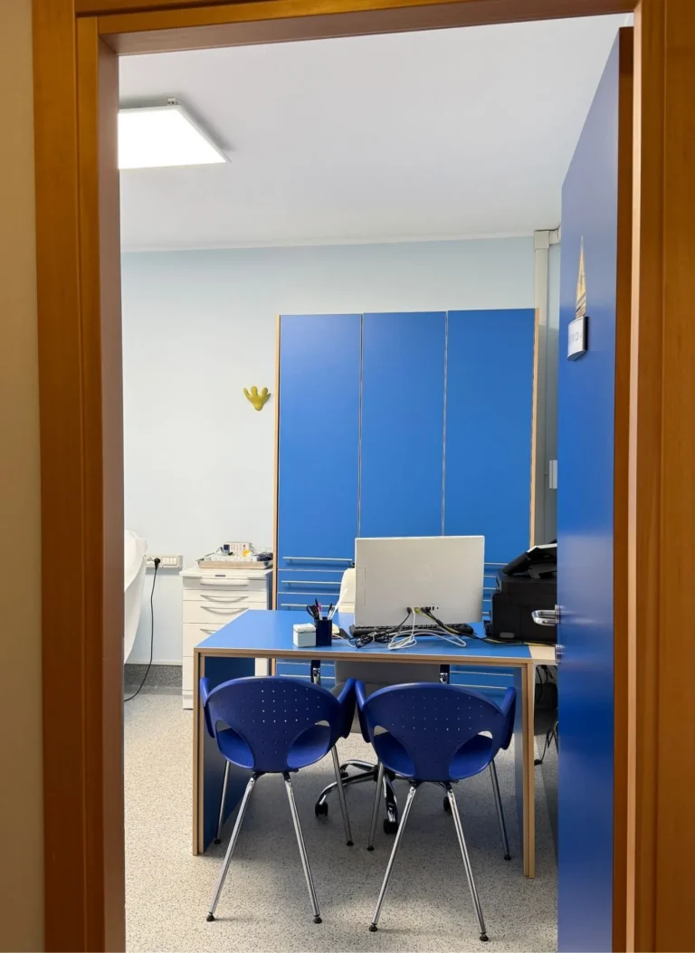 GALLERY 1 - Dentista a località (8)